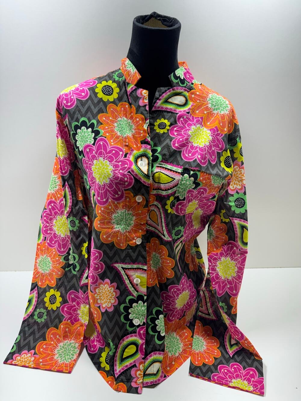 Vera Bradley Women’s Button Front Long Sleeve Shirt Multi Color Dopamine Size L